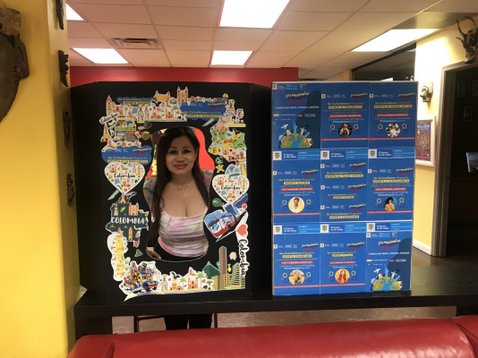 Connacionales celebran Día Nacional del Colombiano Migrante en el Consulado Móvil en Phoenix