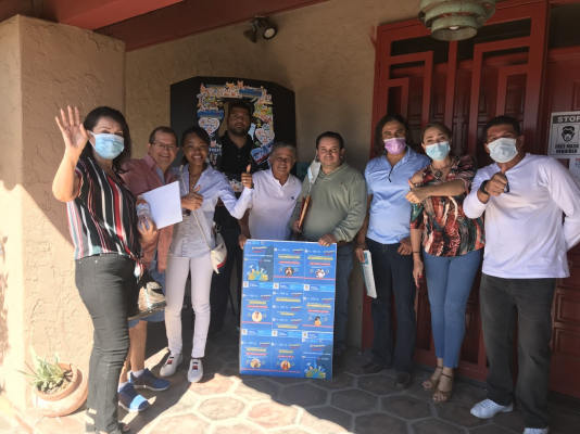 Connacionales celebran Día Nacional del Colombiano Migrante en el Consulado Móvil en Phoenix